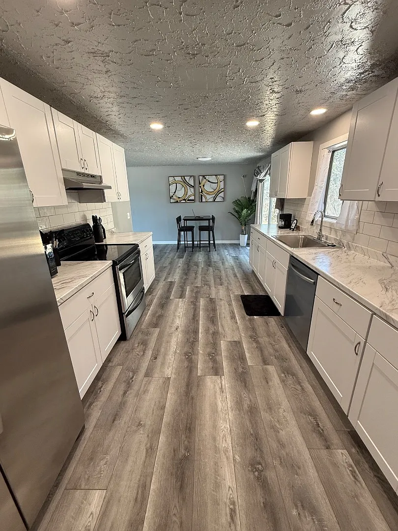 750 S Queens Guard Way - 5 — Photo 4