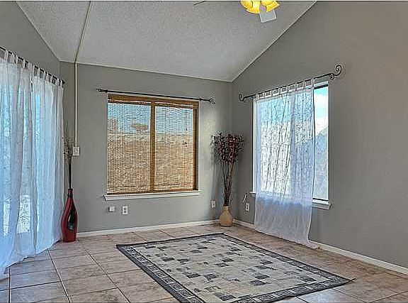 4th image of 10715 Chert St