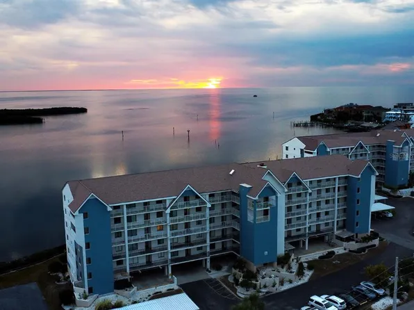 4620 Bay Blvd APT 1122, Port Richey, FL 34668