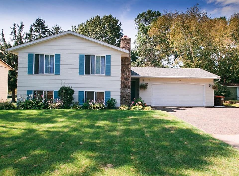 1st image of 1324 Honeysuckle Ln