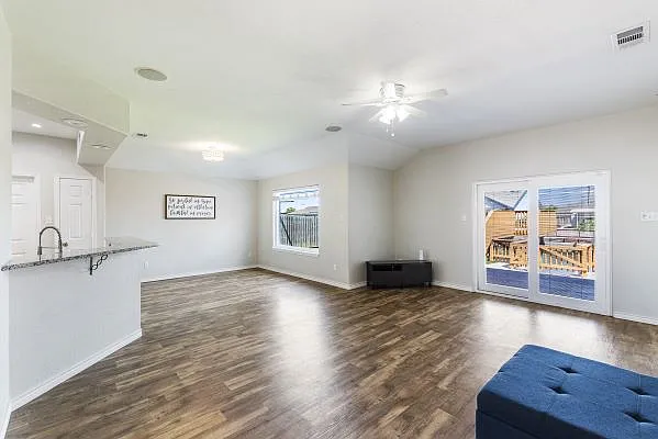 15210 Main Royal Dr — Photo 3