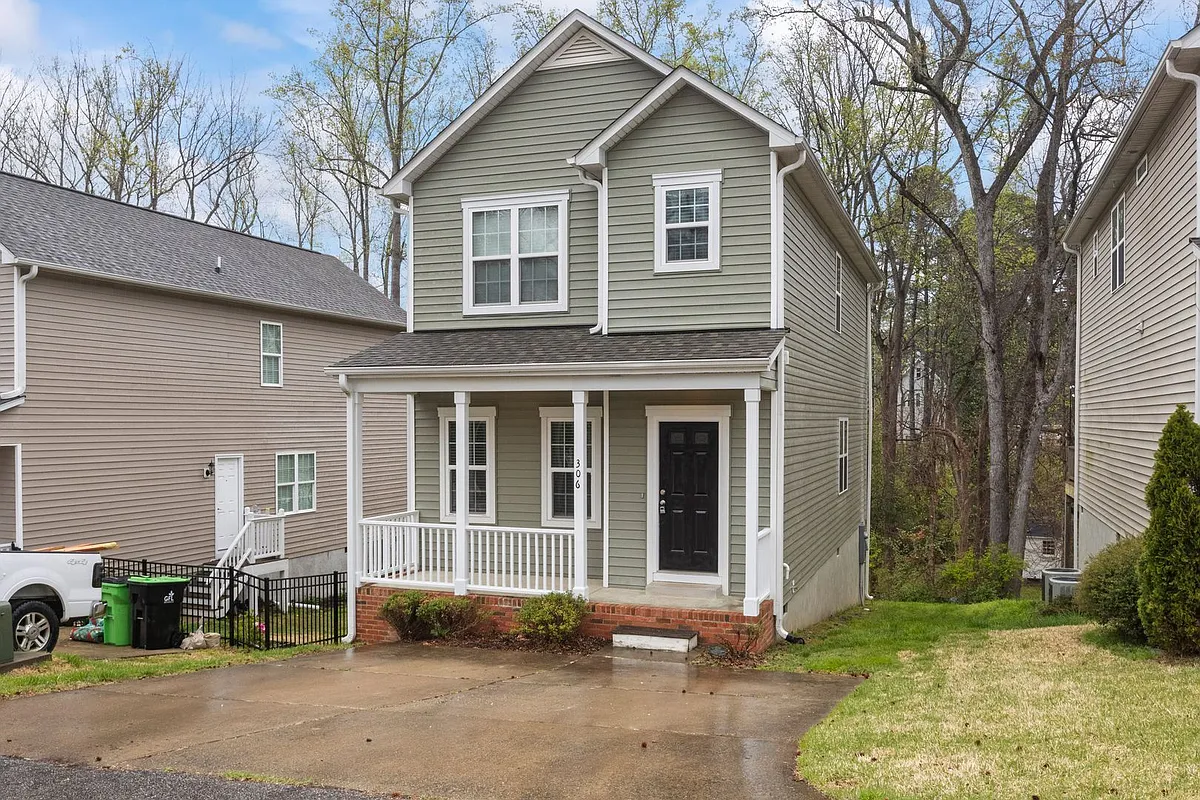 Building Photo - 306 Baucom St