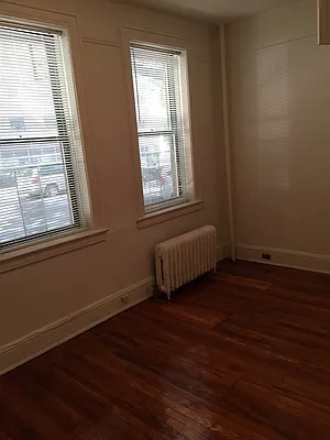 Rented by Realty 2000 Corp | media 5