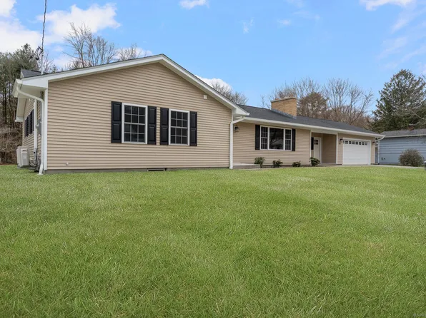 87 Grand View Terrace, Brooklyn, CT 06234