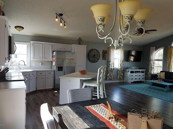 4th image of 9366 Southwind Dr