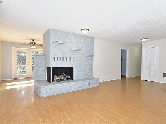 3rd image of 103 Norwood Dr
