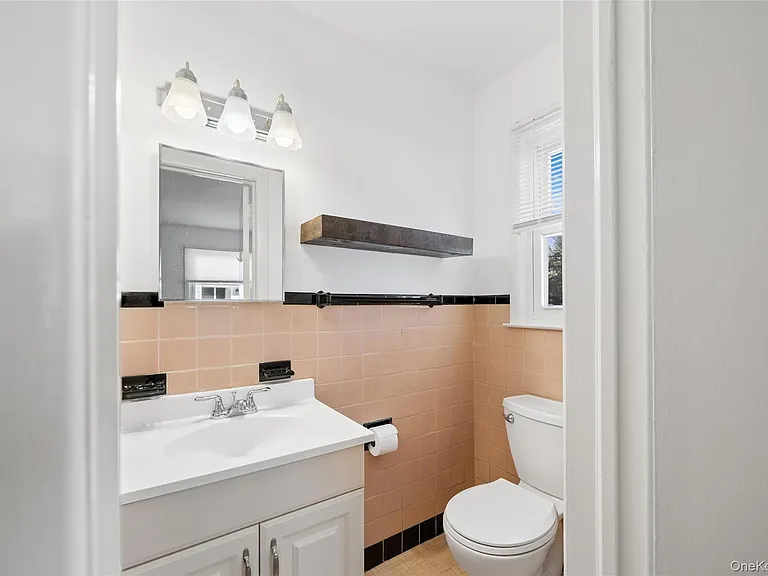31 Evelyn Ln — Photo 16