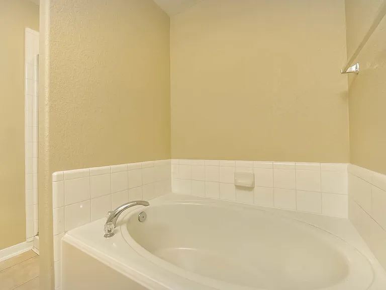 21115 Amber Crossing Dr — Photo 12