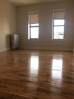 Rented by Lang Realty LLC | media 8