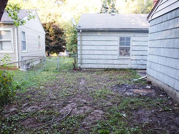 5th image of 8418 Boone Blvd
