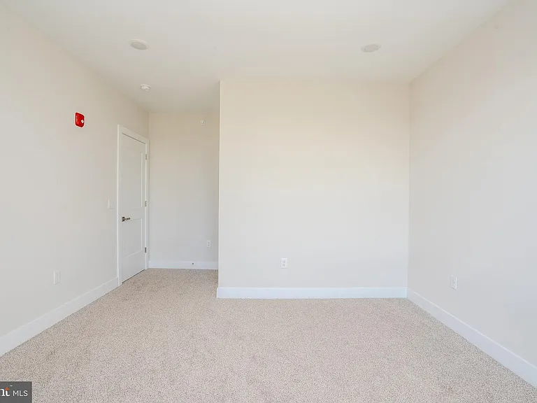 112 Village Dr — Photo 20