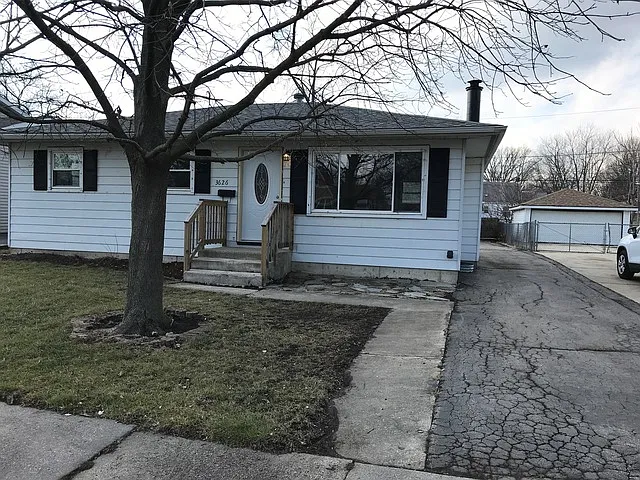 3626 Emerald Ave photo 1