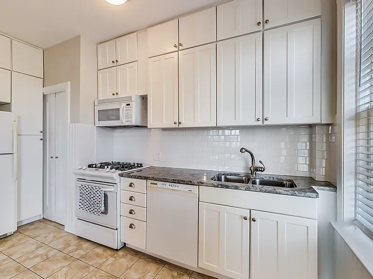400 W Deming Pl #7K — Photo 29