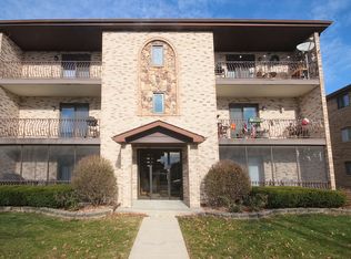 8142 168th Pl APT 2W, Tinley Park, IL 60477