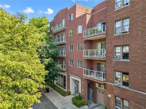 1689 E 21st St #D5, Brooklyn, NY 11229