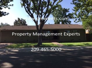 1206 W Churchill St, Stockton, CA 95207