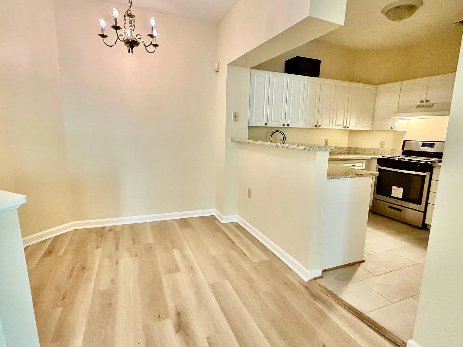Worldgate Condo — Photo 4