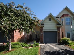 5278 S Acorn Ln #5278, Greenfield, WI 53221