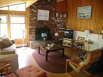 2nd image of 52 Forest Way