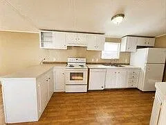Sherwood Village — Photo 9