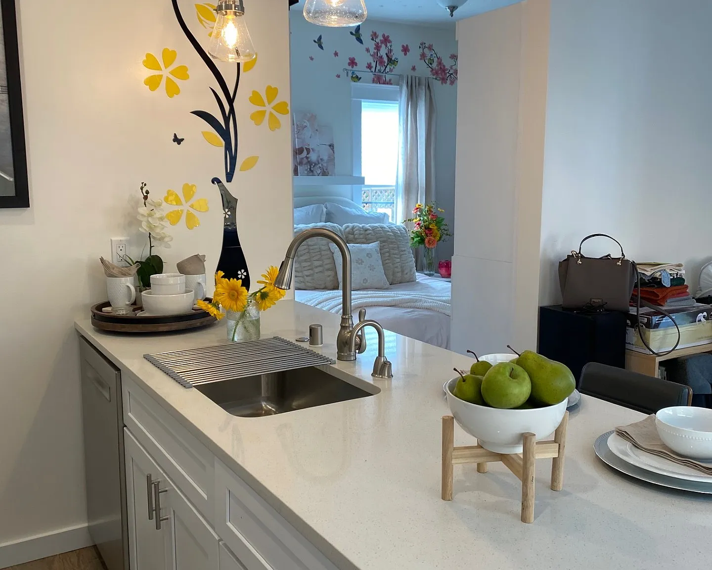 1 bed, 400 sqft, $1,850 — Photo 2
