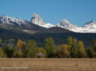 1940 River Edge Ln, Tetonia, ID 83452