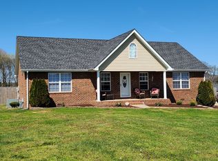 1011 Spire Way Dr, Castalian Springs, TN 37031