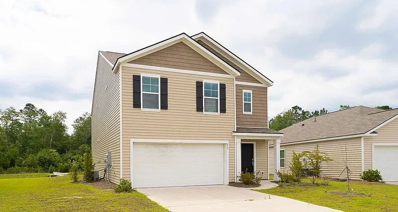5 bed, 3.0 bath, 2361 sqft, $2,500 — Photo 3