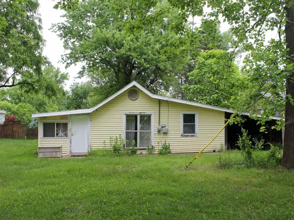 4954 Whipple Lake Rd, Clarkston, MI 48348