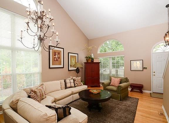 5th image of 15307 Cambridge Cove Way