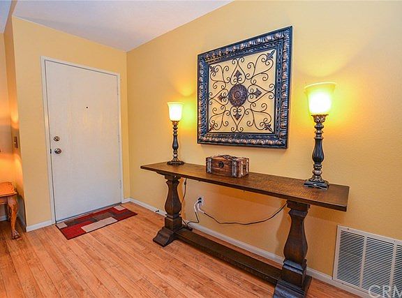 5th image of 5135 Marquette Ave