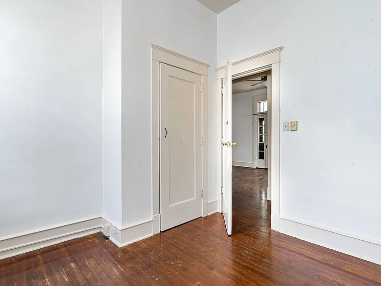25 W Pomfret St — Photo 30