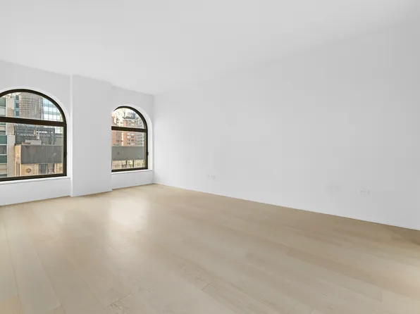 130 William Street image 3 of 16