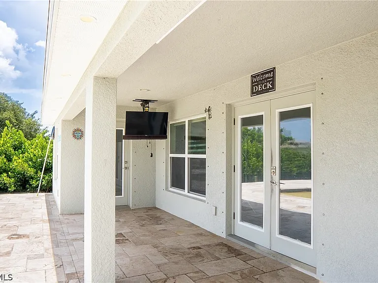 1100 Diplomat Pkwy W — Photo 28