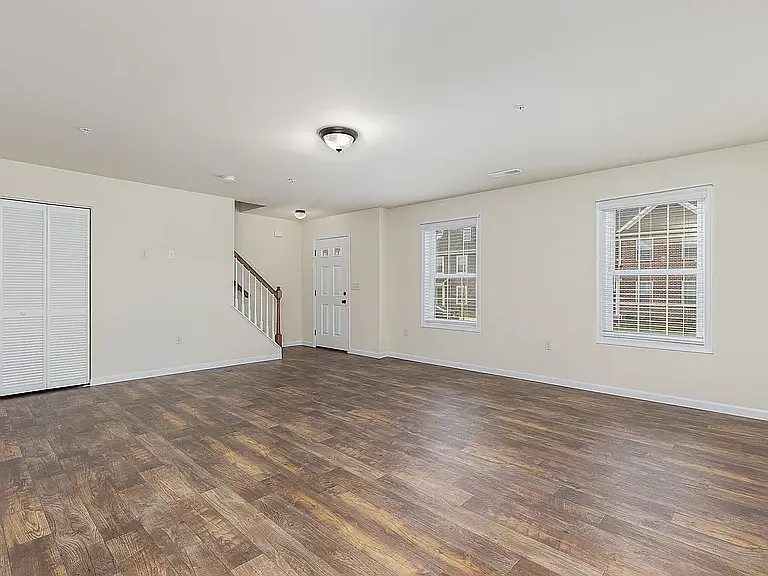 14 Skip Ln — Photo 19