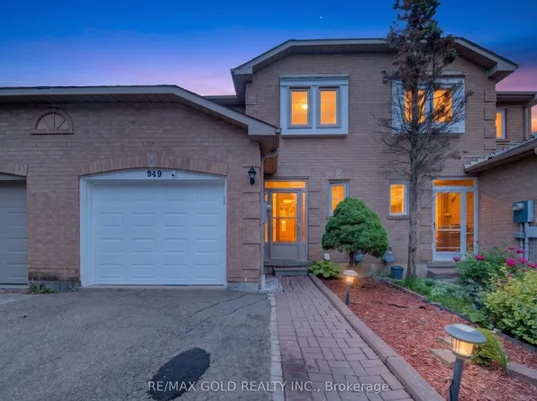 949 Blizzard Rd, Mississauga, ON L5V 1T1