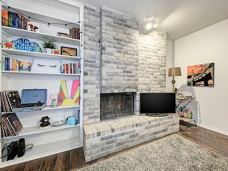 3102 Cedar St — Photo 14