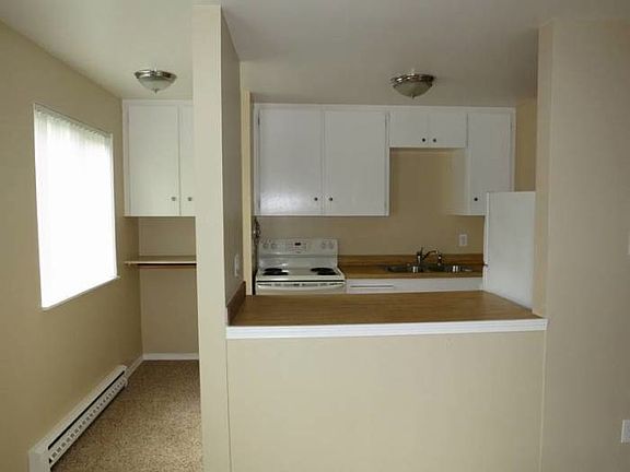 5th image of 6811 Woodlawn Ave NE APT 19