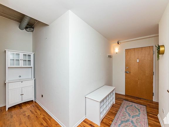 5th image of 1432 S Michigan Ave