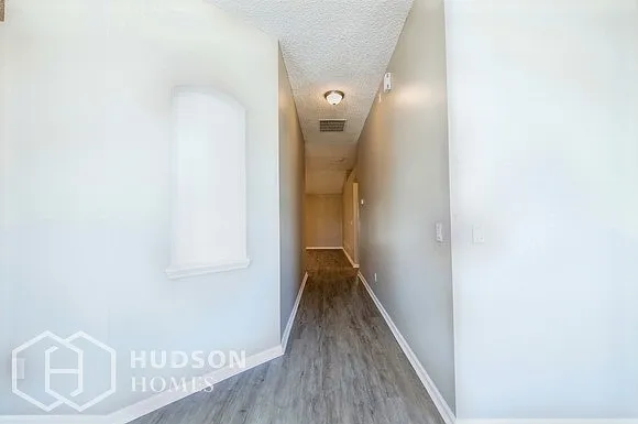 1258 Summit Oaks Dr W — Photo 2