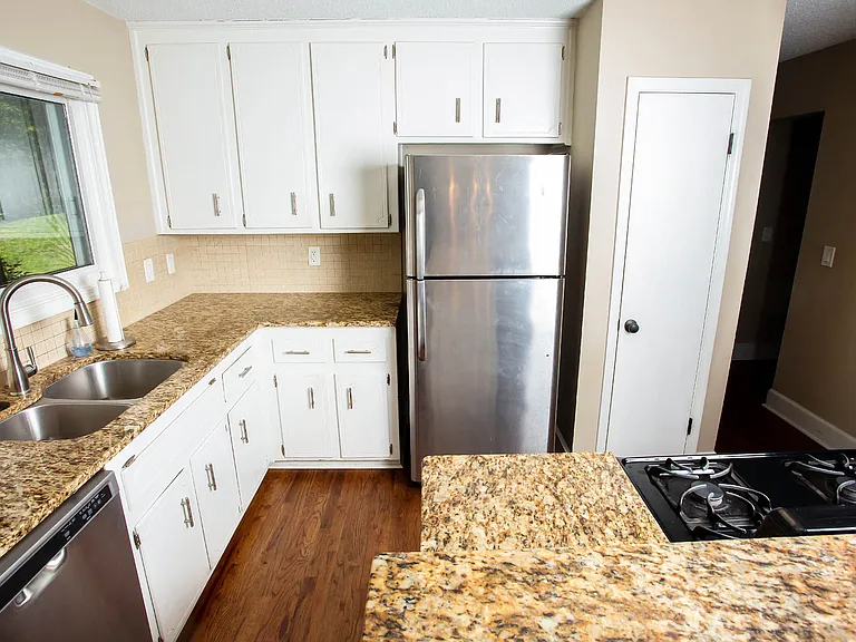 4641 Anastasia Ct SE — Photo 10