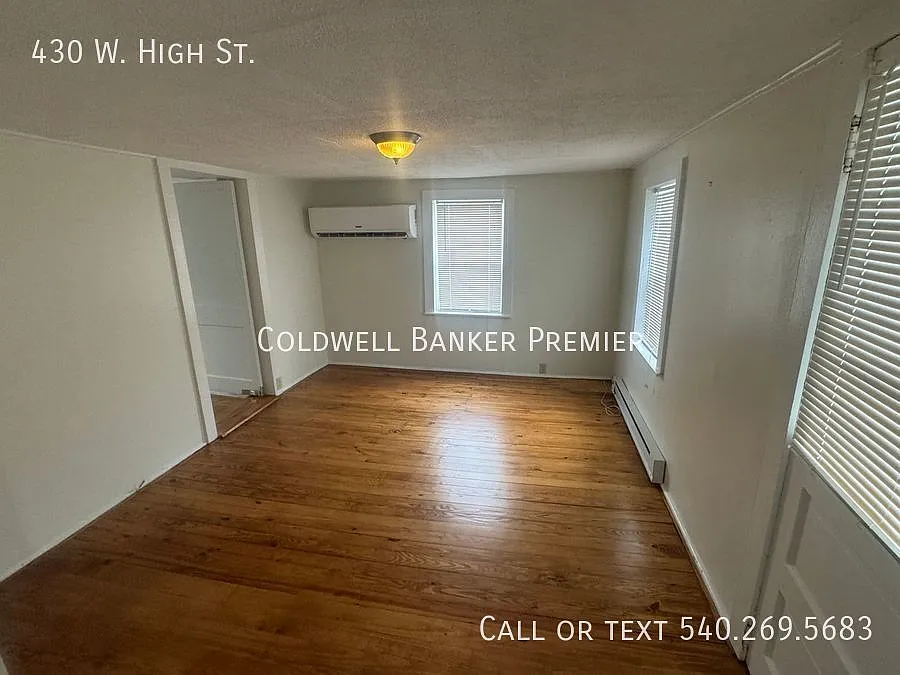 Cute and Cozy two Bedroom home with Large Lot — Photo 3