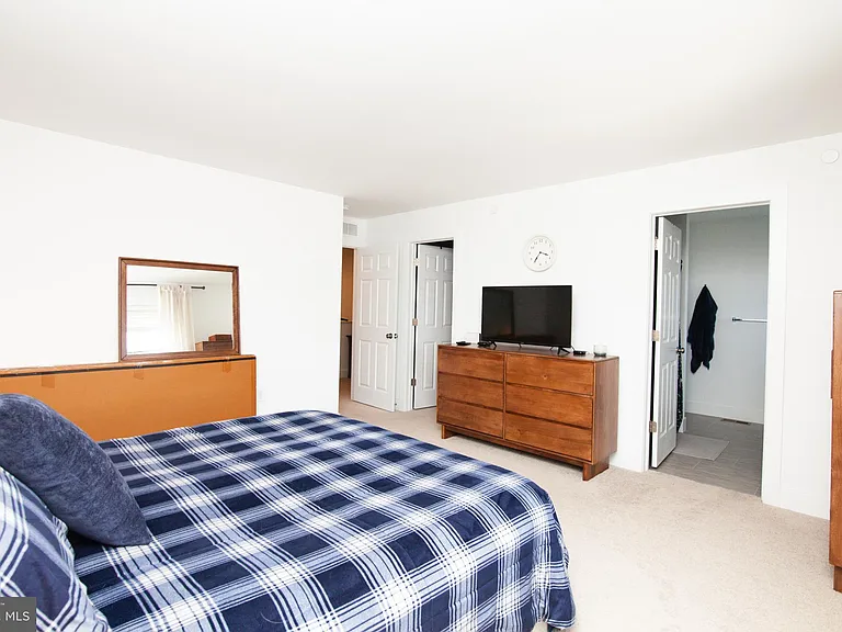 313 Estate Dr — Photo 11
