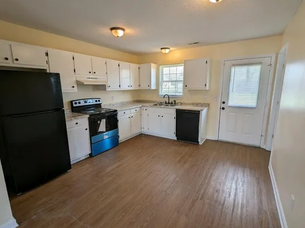 425 Elmira St Unit B, Burlington, NC 27217