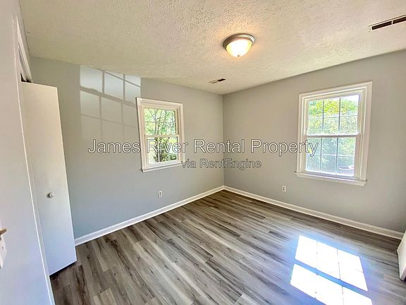 4th image of 105 Daniel St #D