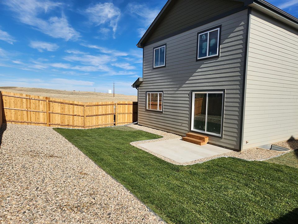 2nd image of 650 Hilltop Pl