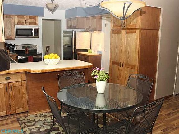 5th image of 2282 Hartsdale Dr