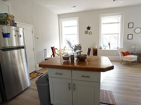 2nd image of 224 N Gay St #2C