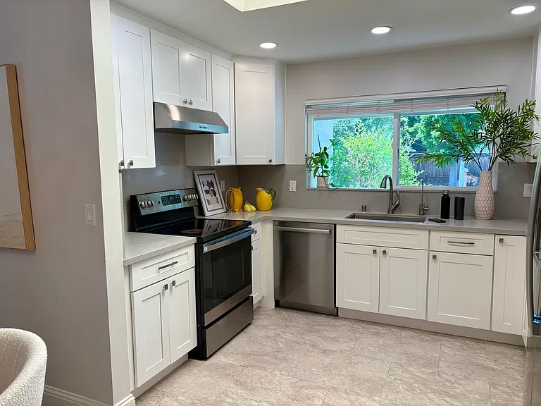 1190 Arlington Ln — Photo 24
