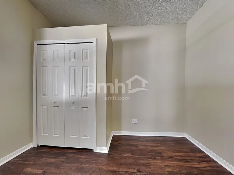 10430 Beneva Dr — Photo 17